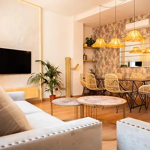 Stylish In The Heart Of With Pool Apartment Malaga